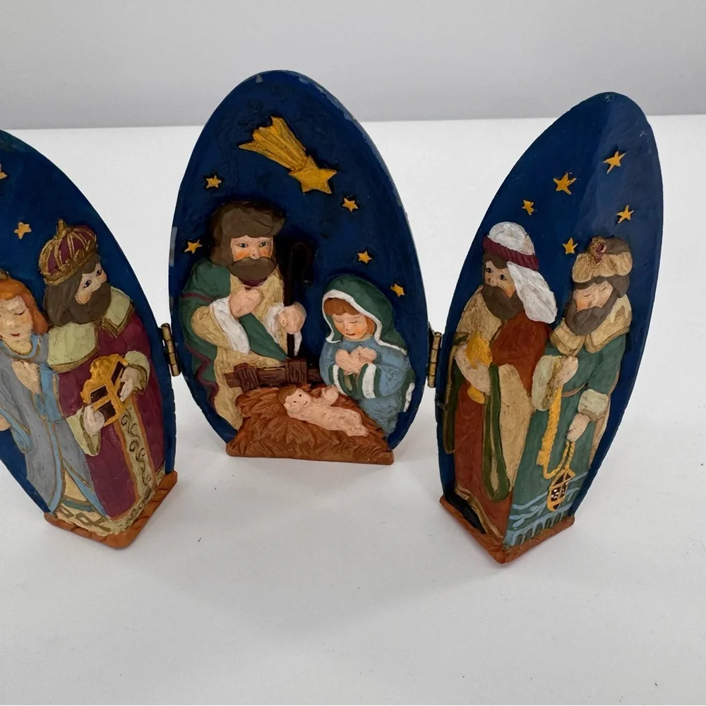 Vintage Lillian Vernon Tri Fold Egg Shaped Nativity Scene Table‎ Top Decor 5